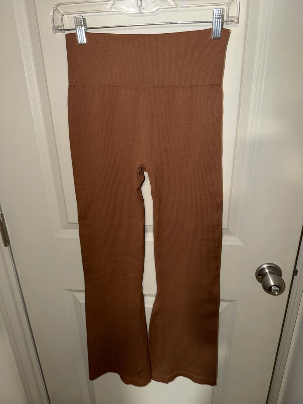 OQQ High-Waist Ribbed Flare leggings in Brown